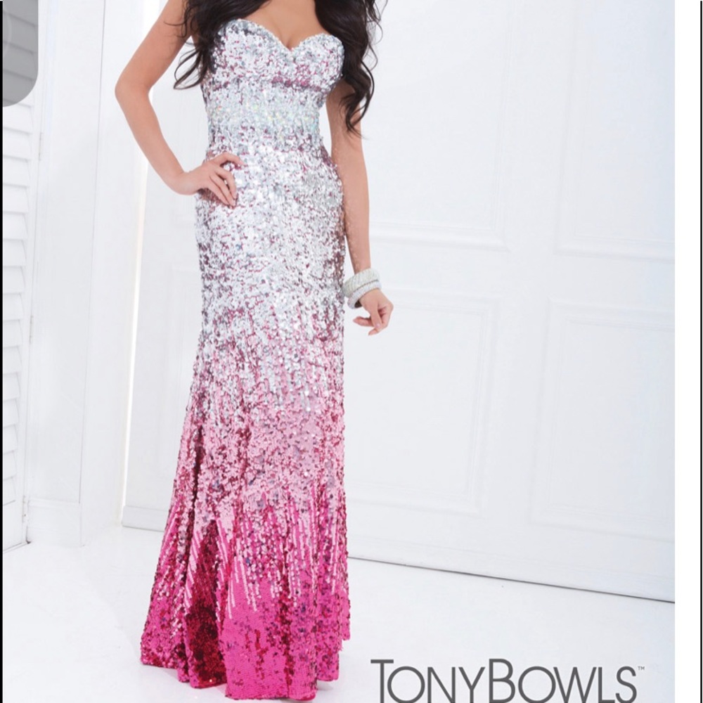 NWT Tony bowls size 4 beautiful formal